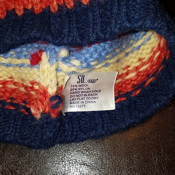Like new beanie - Picture 2 of 2
